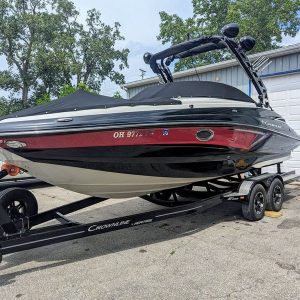 2019 Crownline E255 SURF