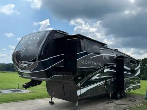 2022 Keystone Montana 3231CK