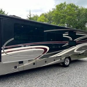 2018 Holiday Rambler NAVIGATOR® XE 36U