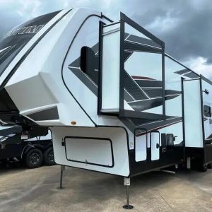 2022 Grand Design MOMENTUM M-CLASS 351MR