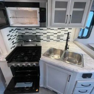 2024 Fleetwood FLAIR 28A