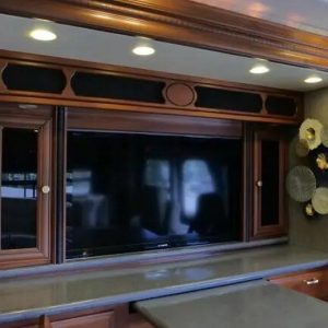 2013 American Coach Revolution 38S