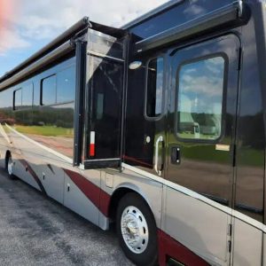 2014 Winnebago Forza 38R