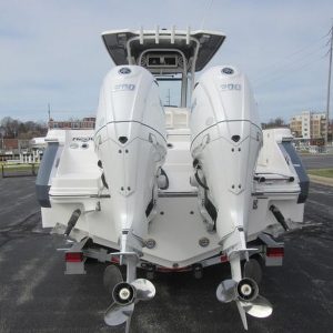 2024 Robalo R250 Center Console