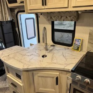 2021 Forest River SUNSEEKER 2500TS