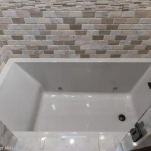 2022 Foretravel REALM PRESIDENTIAL SERIES LVB WITH SPA