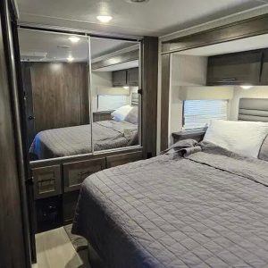 2022 Coachmen LEPRECHAUN PREMIER 298KB – FORD 450
