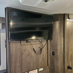 2022 Coachmen LEPRECHAUN PREMIER 298KB – FORD 450