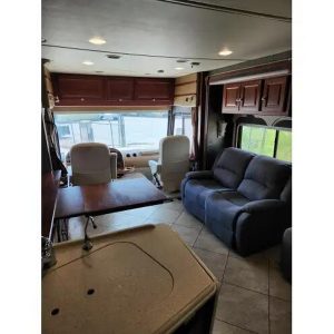 2014 Winnebago Adventurer 37F