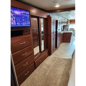 2014 Winnebago Adventurer 37F