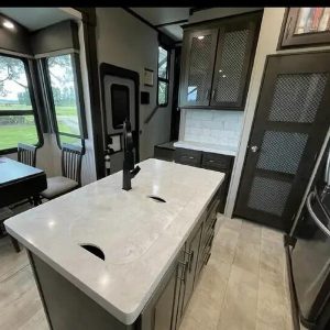 2021 Grand Design MOMENTUM 376THS