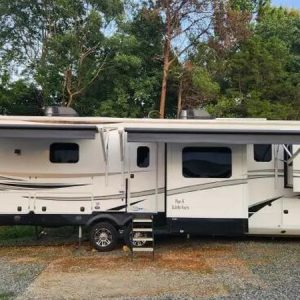 2024 Jayco NORTH POINT 382FLRB