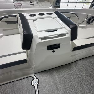 2024 Hurricane SunDeck Sport 205 IO