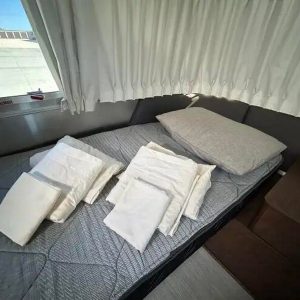 2024 Airstream GLOBETROTTER 27FB TWIN