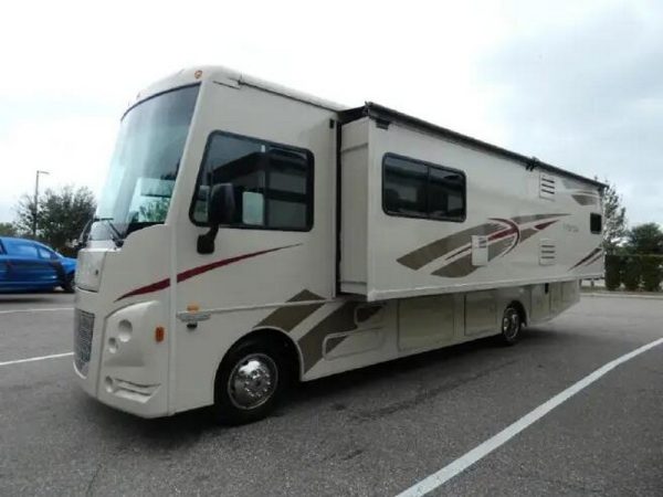 2018 Winnebago Vista 29VE