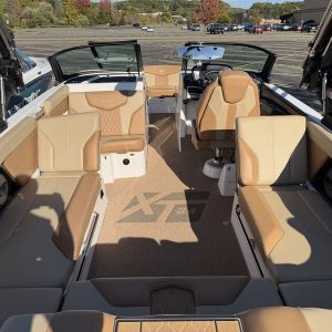 2024 Mastercraft XT Series