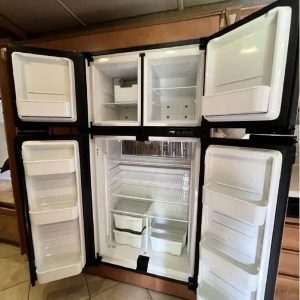 2013 Winnebago ADVENTURER 37F