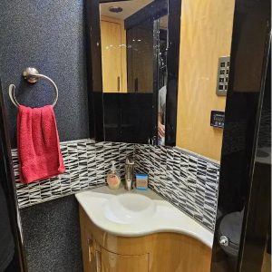 2008 Prevost XLII 45