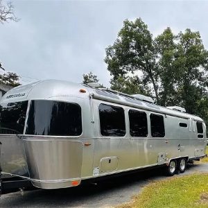 2022 Airstream Globetrotter 30RB TWIN