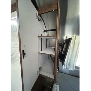 2024 Airstream GLOBETROTTER 27FB TWIN