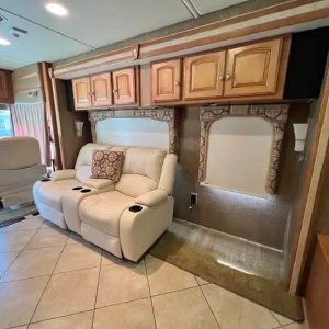 2013 Winnebago ADVENTURER 37F