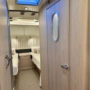 2022 Airstream Globetrotter 30RB TWIN