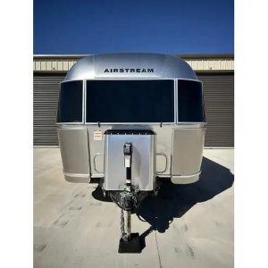 2024 Airstream GLOBETROTTER 27FB TWIN