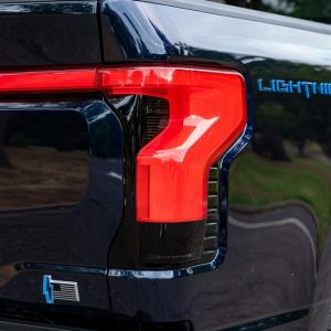 2022 Ford F-150 Lightning Platinum