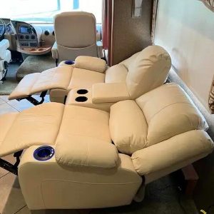 2013 Winnebago ADVENTURER 37F