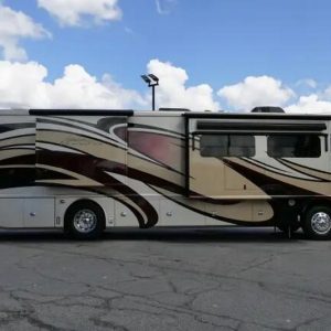 2013 American Coach Revolution 38S