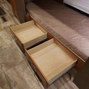 2017 Thor Motor Coach PALAZZO 33 3