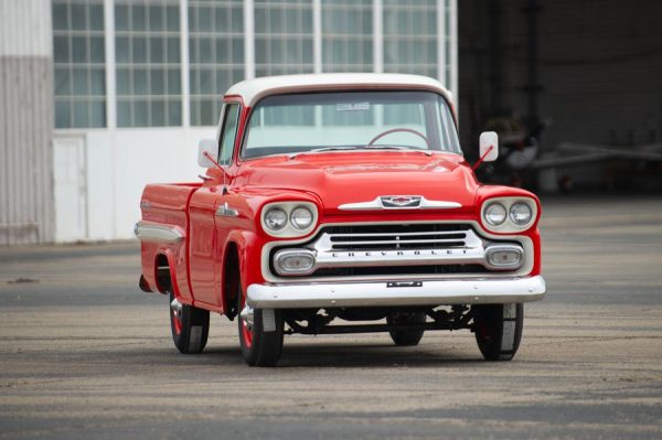 1958 Chevrolet Apache 3100 Fleetside DeLuxe
