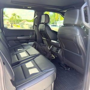 2025 Ford F-150 Lariat 5.0L