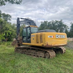 2010 John Deere Excavators 200D LC