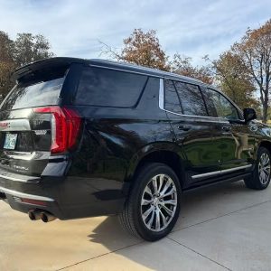 2021 Yukon Denali Black Exterior