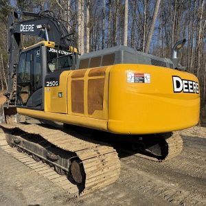2019 DEERE Excavators 250G LC