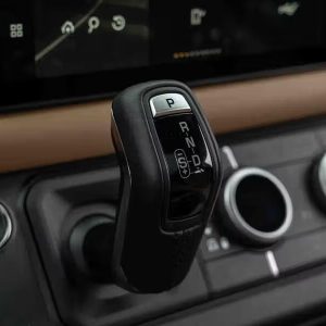 2025 Land Rover Defender 130 V8