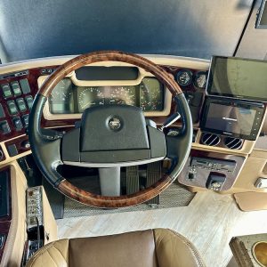 2005 Prevost Liberty Elegant Lady XLII Double Slide