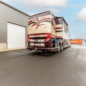 2006 Prevost Featherlite H3-45 Triple Slide