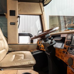 2006 Prevost Featherlite H3-45 Triple Slide