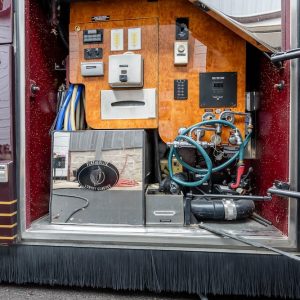 2006 Prevost Featherlite H3-45 Triple Slide