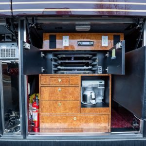 2006 Prevost Featherlite H3-45 Triple Slide