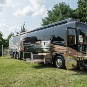 2008 Prevost Parliament XLII Double Slide